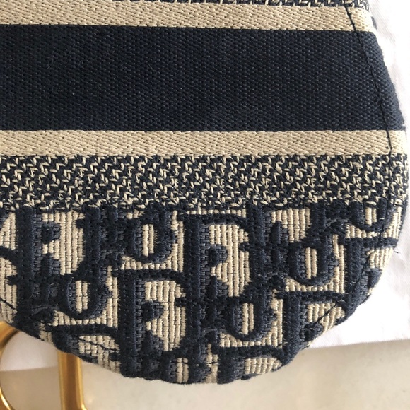 Dior Oblique Embroidered Saddle Bag - Picture 7 of 16